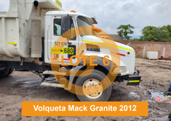 PUEDE OFERTAR - LOTE 6 VOLQUETA DOBLETROQUE MARCA: MACK  LÍNEA : GRANITE 2012 - Imagen 9