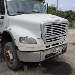 LOTE 10 VOLQUETA DT FREIGHTLINER 2014