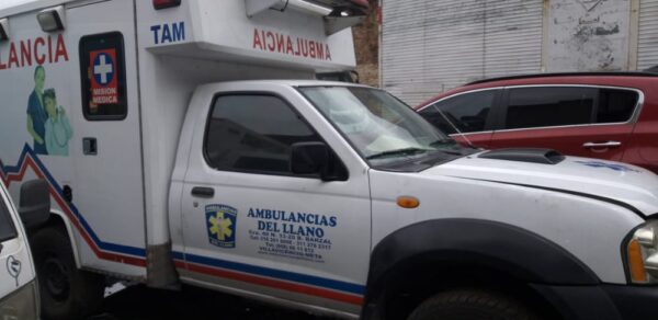 Ambulancia Nissan - Imagen 3