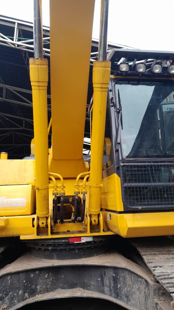 Excavadora Komatsu PC200 - Imagen 2