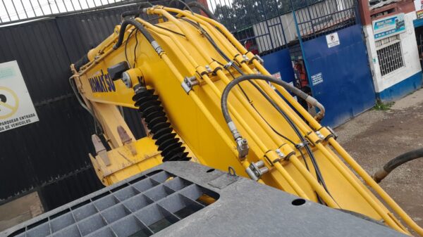 Excavadora Komatsu PC240 - Imagen 2