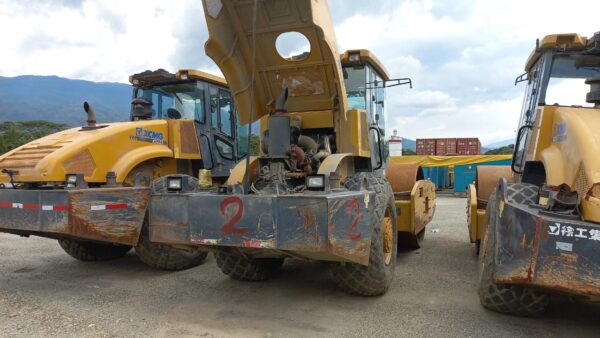 Lote 2 Vibrocompactador