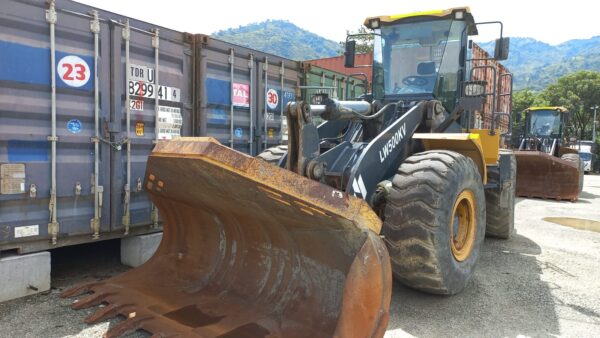 Lote 16 Cargador Frontal