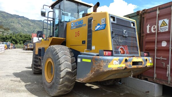 Lote 16 Cargador Frontal - Imagen 6