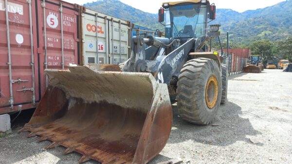 Lote 1 Cargador Frontal