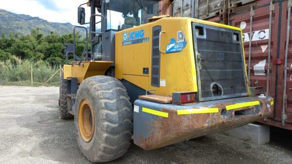 Lote 12 Cargador Frontal