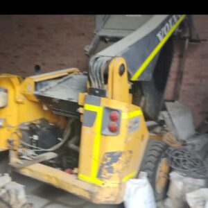 Lote 4 Minicargador Volvo