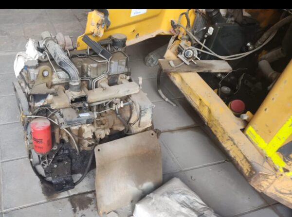 Lote 4 Minicargador Volvo - Imagen 5