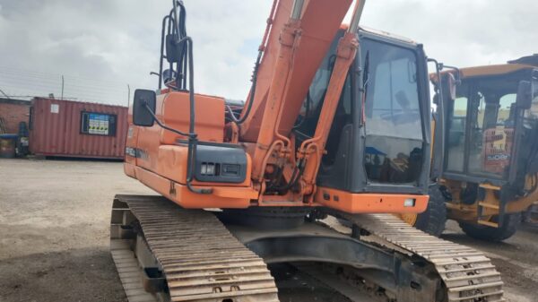 Lote 6 Excavadora Doosan - Imagen 3