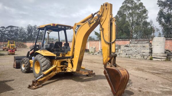 Lote 20 Retrocargador Caterpillar 426C
