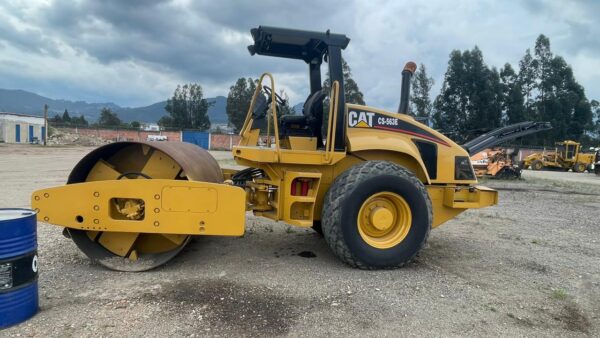 Lote 10 Compactador Caterpillar CS-563E - Imagen 2