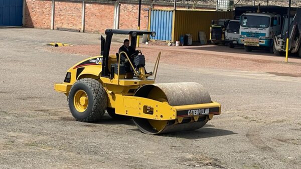 Lote 10 Compactador Caterpillar CS-563E - Imagen 4