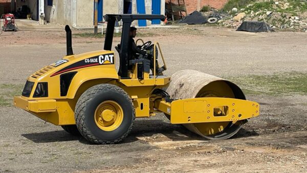 Lote 10 Compactador Caterpillar CS-563E - Imagen 5