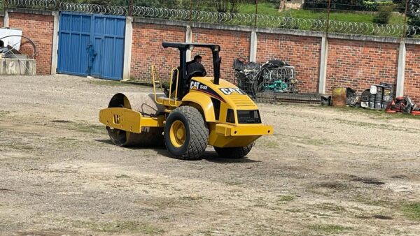 Lote 10 Compactador Caterpillar CS-563E - Imagen 7