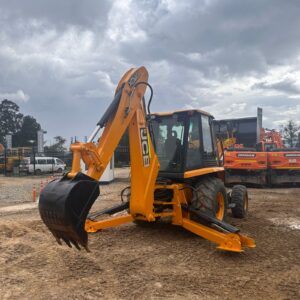 RETROEXCAVADORA JCB 3CX (PAJARITA)