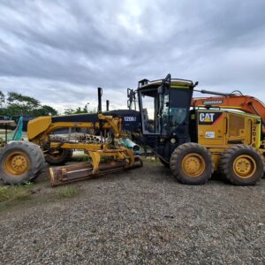 MOTONIVELADORA CAT 120K-JAP
