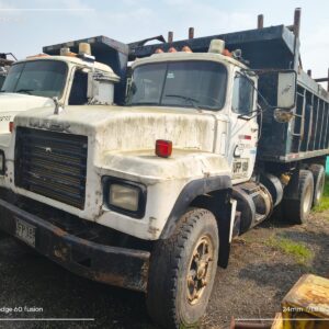 Volqueta mack dt 1995