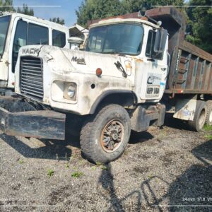 Volquetas dt mack 1995