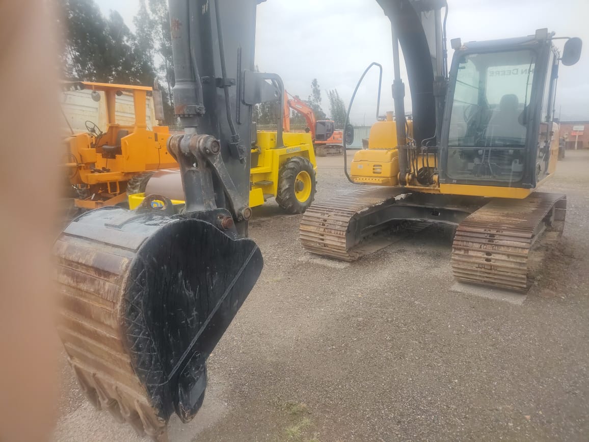 Excavadora john deere 120D - Imagen 3