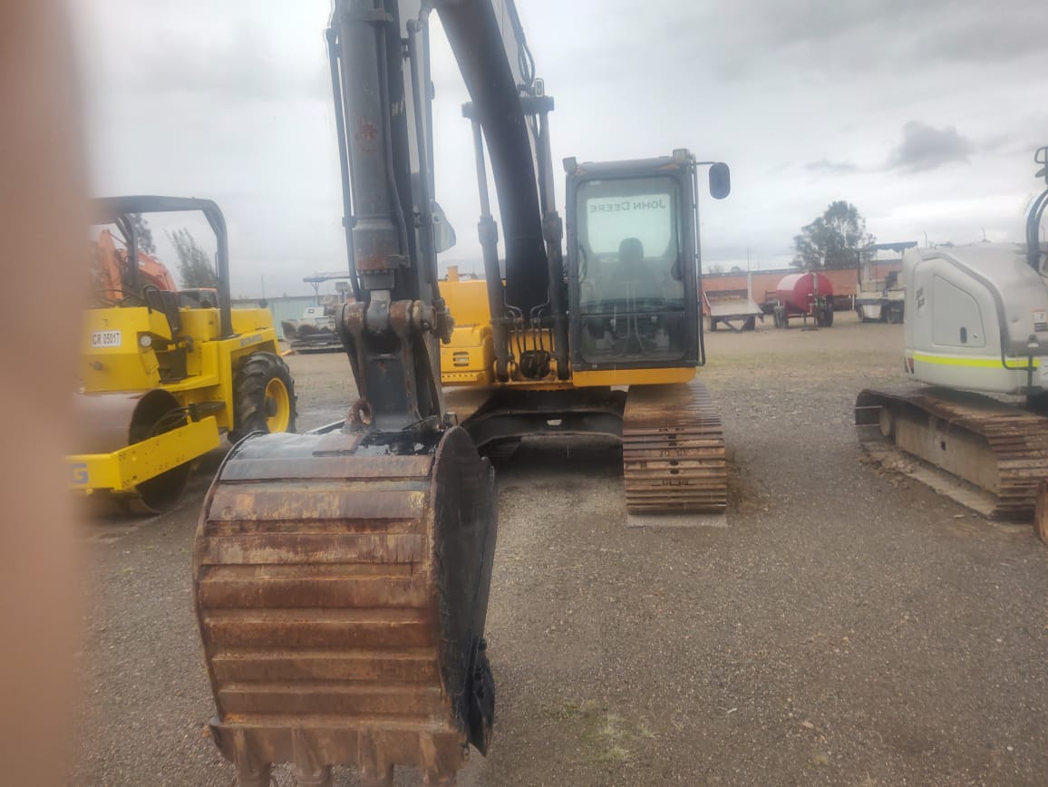 Excavadora john deere 120D - Imagen 4
