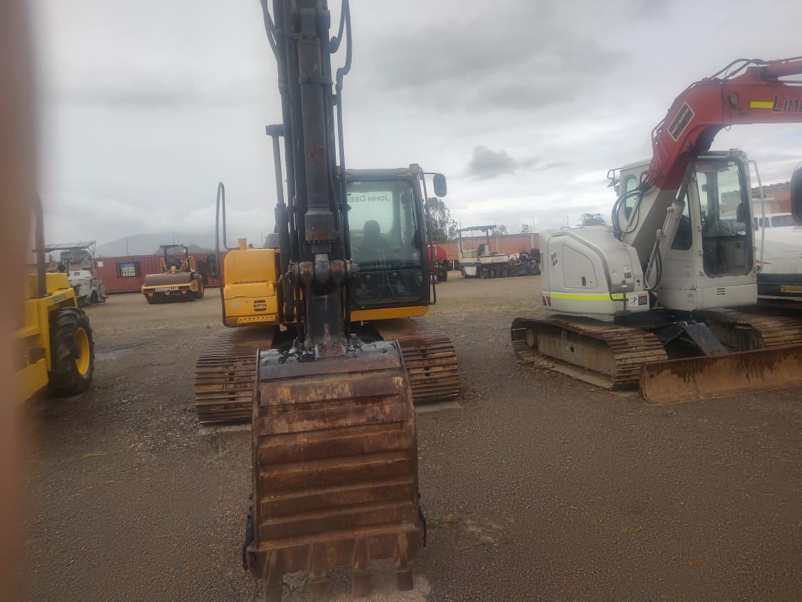 Excavadora john deere 120D - Imagen 6