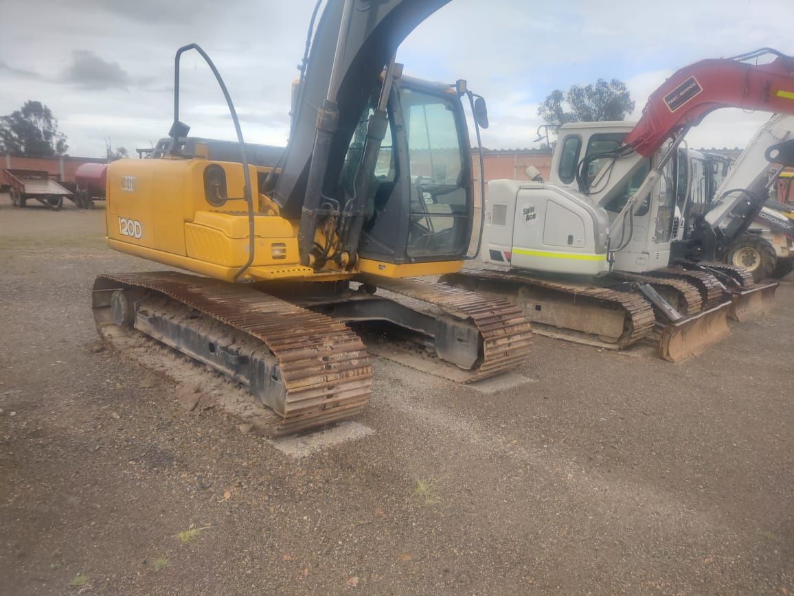 Excavadora john deere 120D