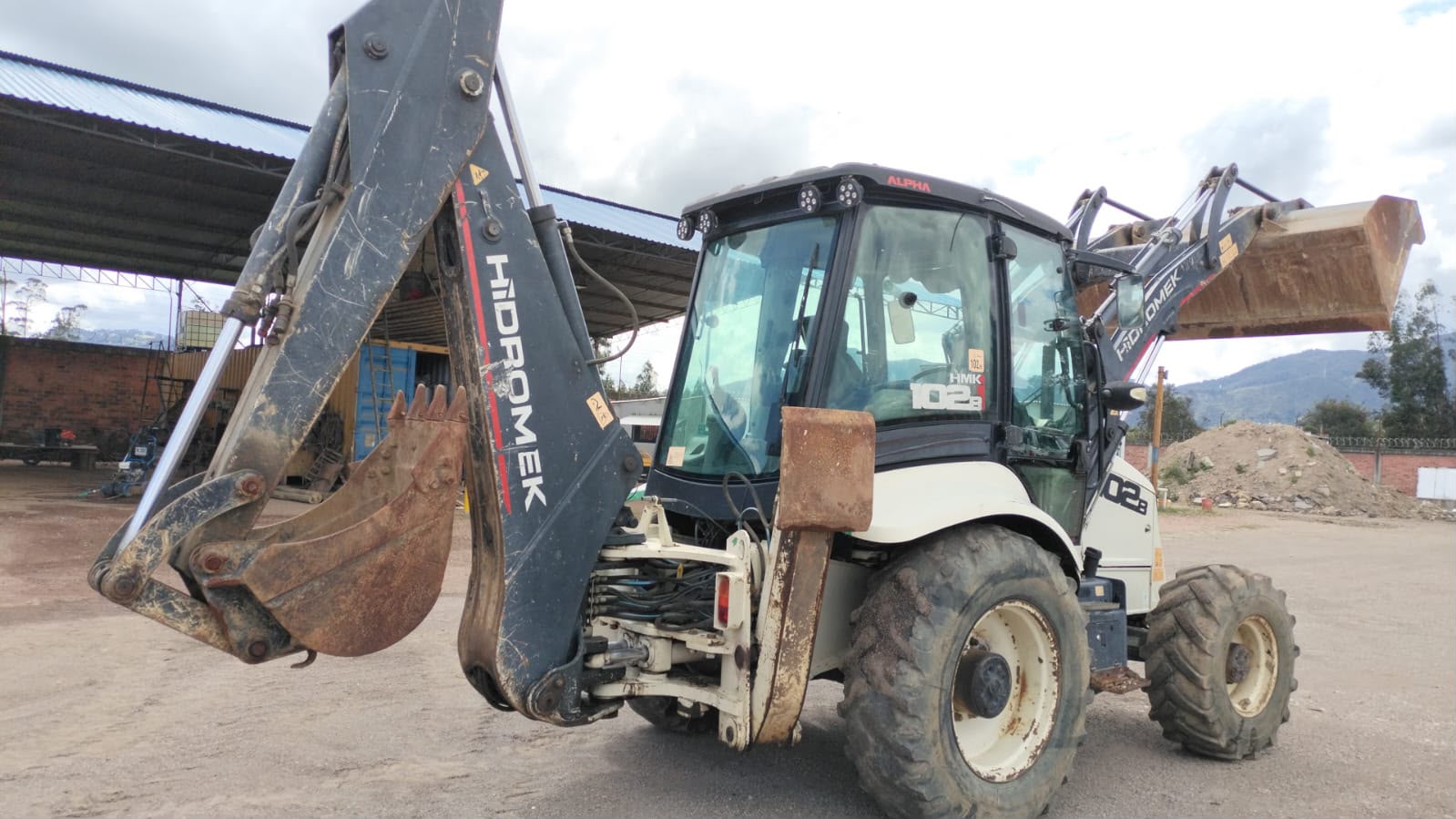 Retroexcavadora hidromek 102B - Imagen 2