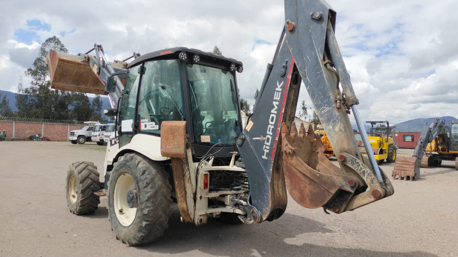 Retroexcavadora hidromek 102B - Imagen 7