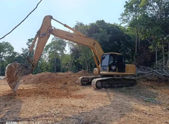 Excavadora Komatsu PC220-7 - Imagen 2
