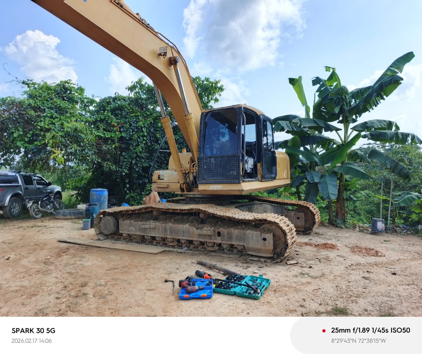 Excavadora Komatsu PC220-7
