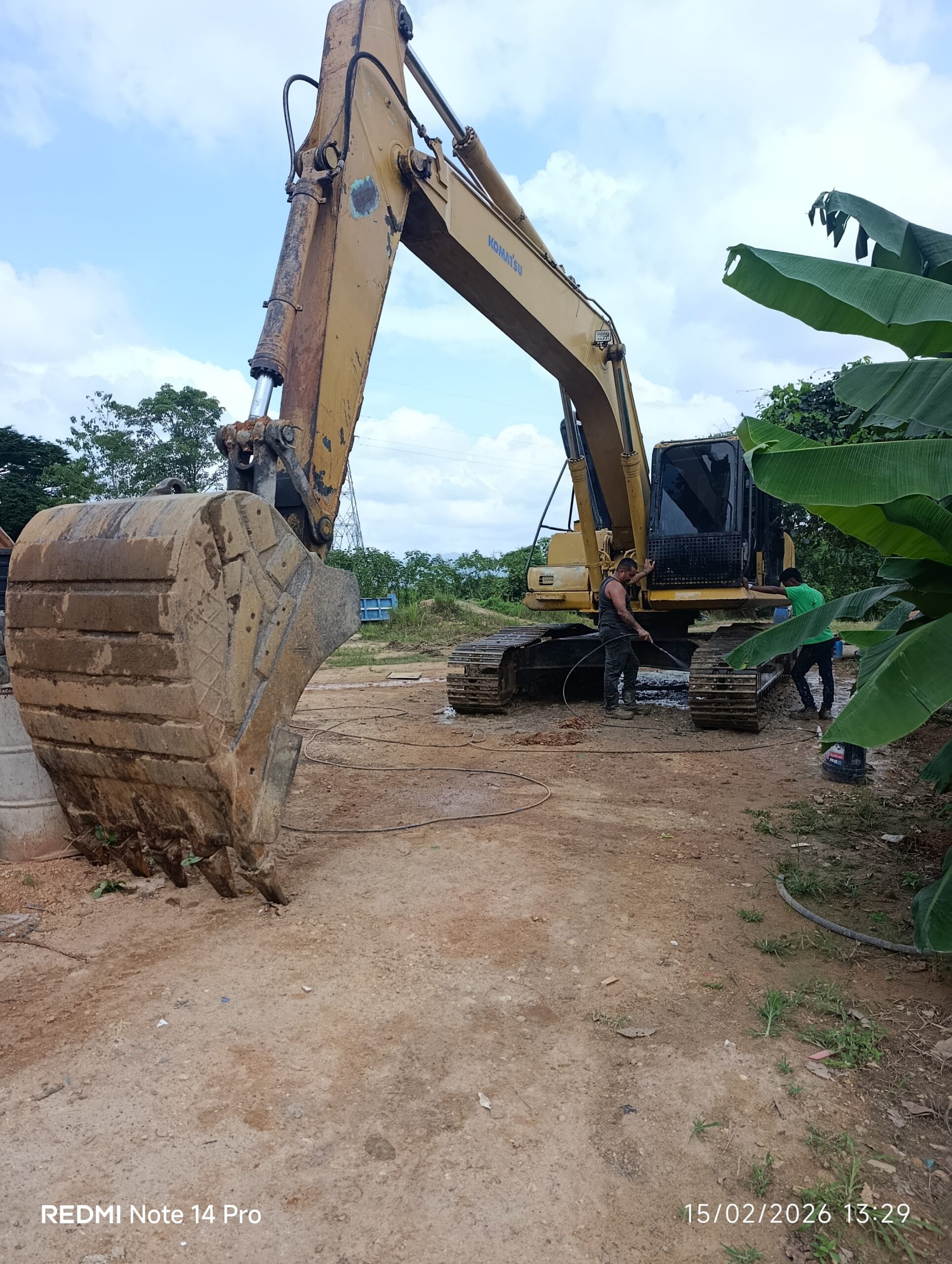 Excavadora Komatsu PC220-7 - Imagen 8