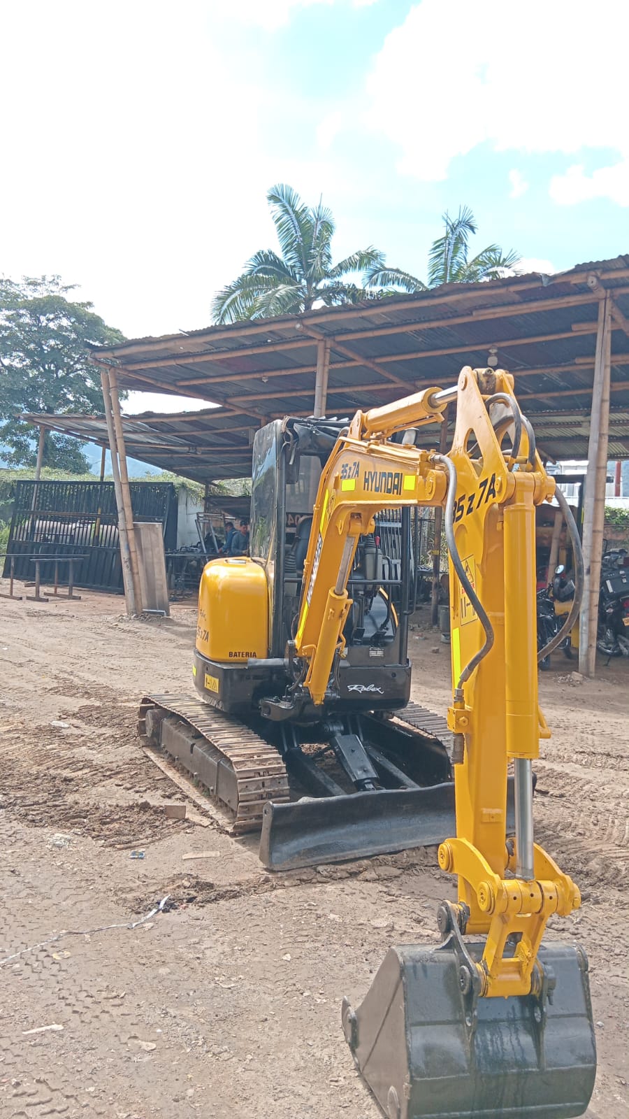 Mini-excavadora Hyundai 35ZA - Imagen 6
