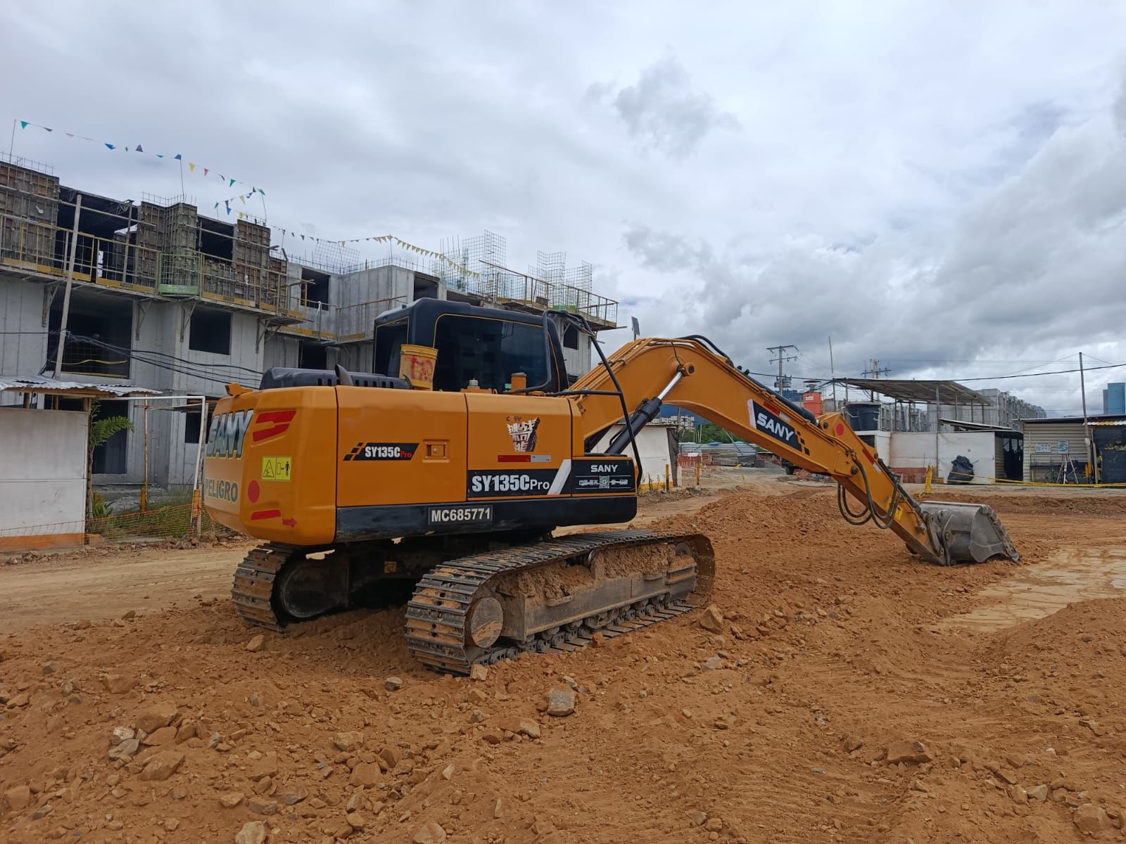 Excavadora Sany SY135Cpro - Imagen 2