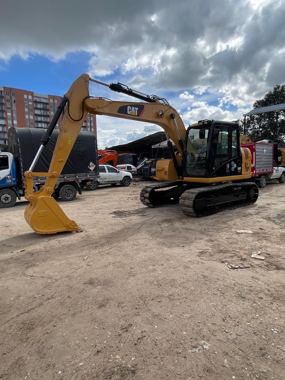 Mini-excavadora Cat 311F - Imagen 14