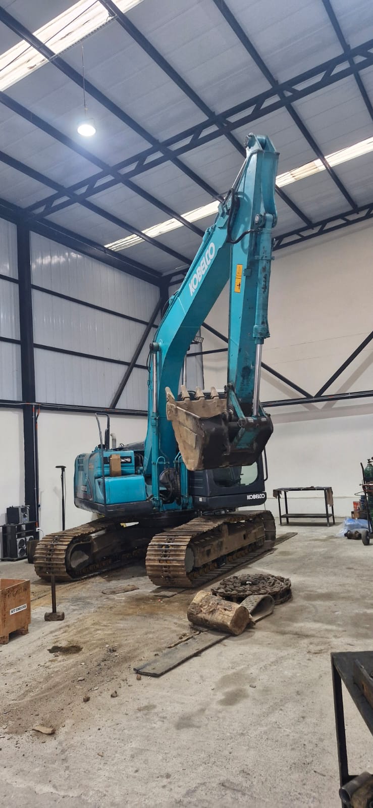 Excavadora Kobelco SK130-8 - Imagen 3