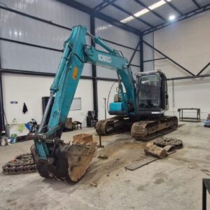 Excavadora Kobelco SK130-8