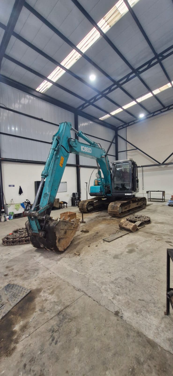 Excavadora Kobelco SK130-8