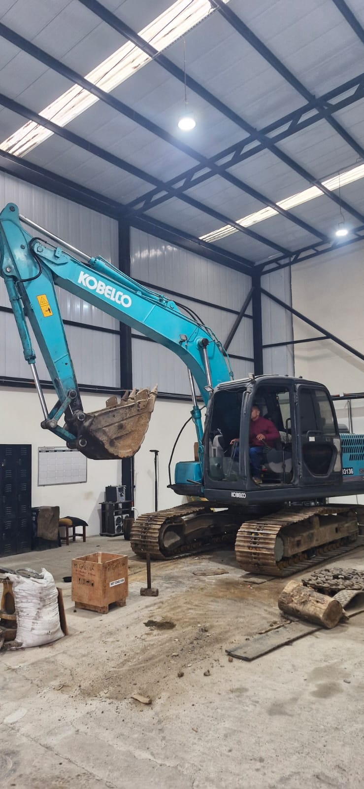 Excavadora Kobelco SK130-8 - Imagen 5