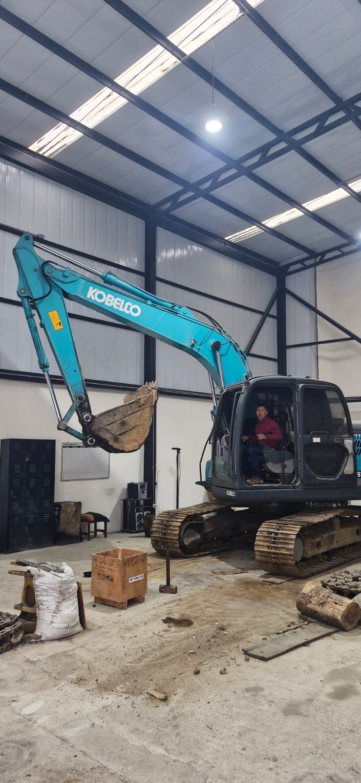 Excavadora Kobelco SK130-8 - Imagen 9