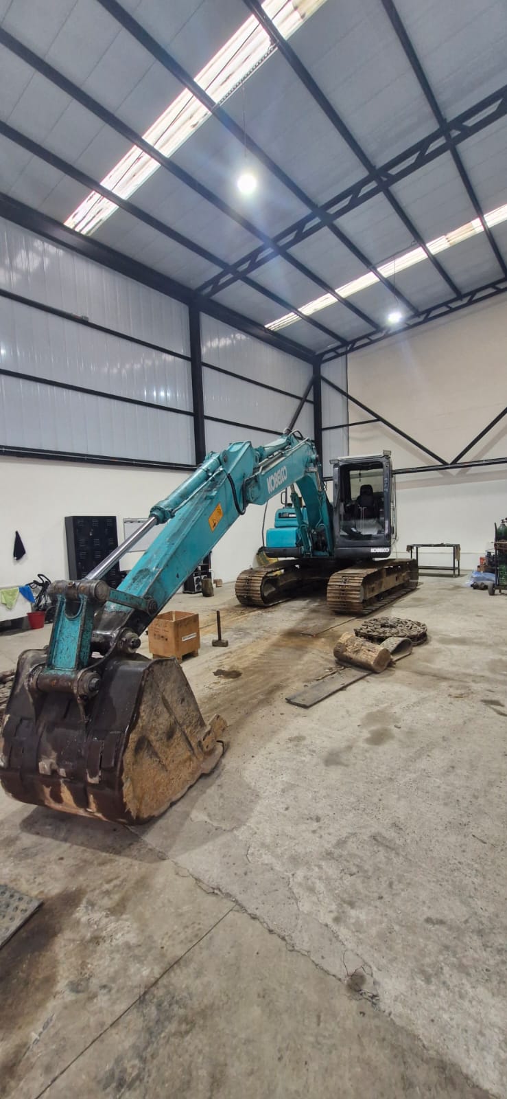 Excavadora Kobelco SK130-8 - Imagen 10