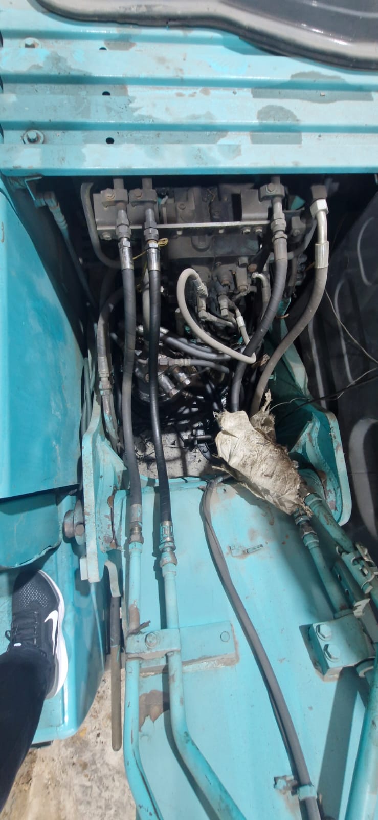 Excavadora Kobelco SK130-8 - Imagen 16