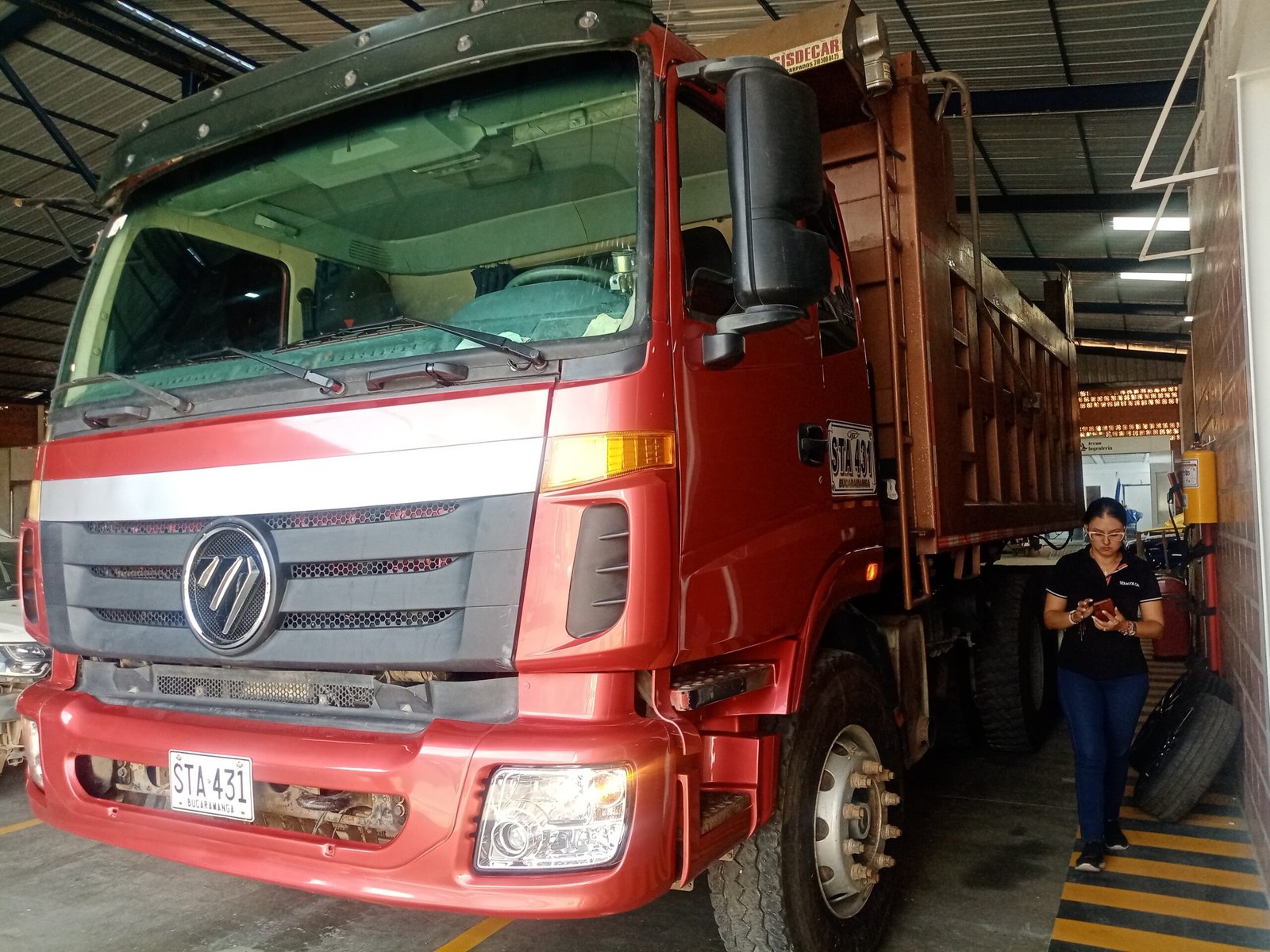 Volqueta Dt Foton 6x4 - Imagen 2